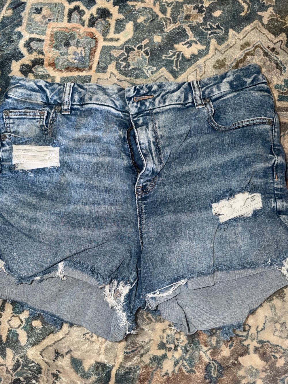American Eagle Outfitters Light Blue Distressed Relaxed Jeans